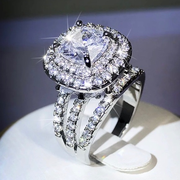 NEW 925 STERLING SILVER DIAMOND RING - Picture 3 of 4